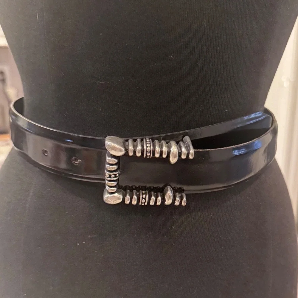 Vicenza Black Italian Calfskin Leather Belt Ornate Buckle Sz28 Sm‎ Women Vintage